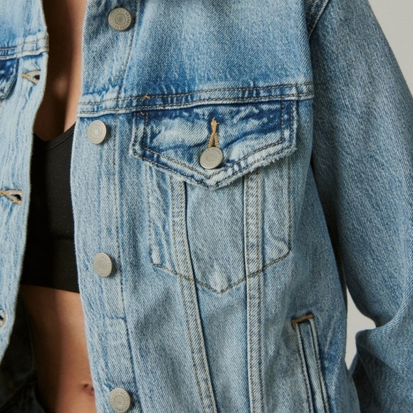 NWT Lucky Brand Tucker Denim jacket - Picture 6 of 14
